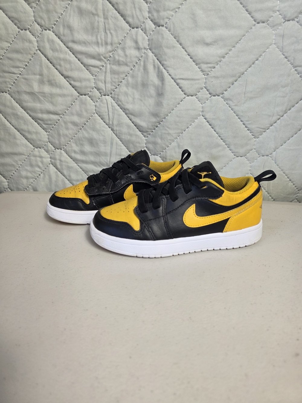 Nike Shoes Kids Size 1Y Air Jordan 1 Low Yellow Ochre Black Basketball Sneakers